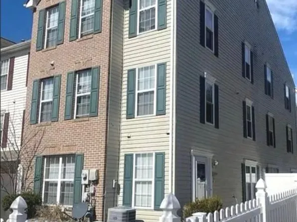 1829 Watch House Cir S, Severn, MD 21144