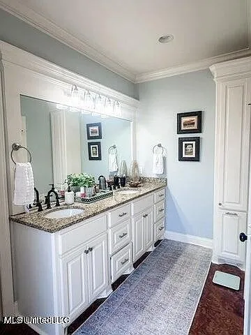 715 Chambord Dr — Photo 6