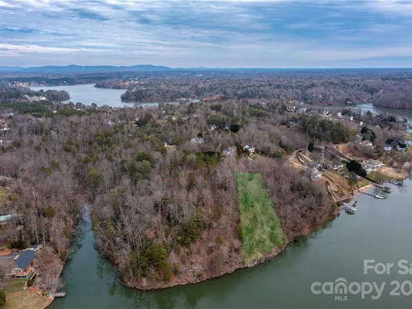 5697 Crown Ter #48, Hickory, NC 28601