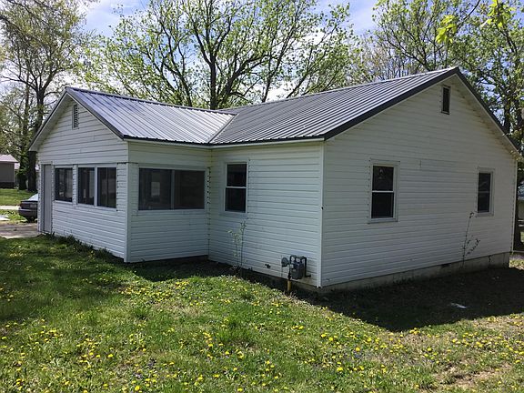 2nd image of 501 N Ash Ave