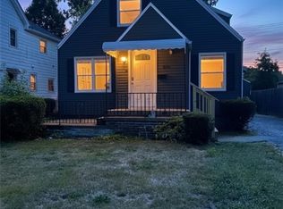 426 11th St, Elyria, OH 44035