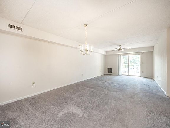3rd image of 331 Brandon Rd W