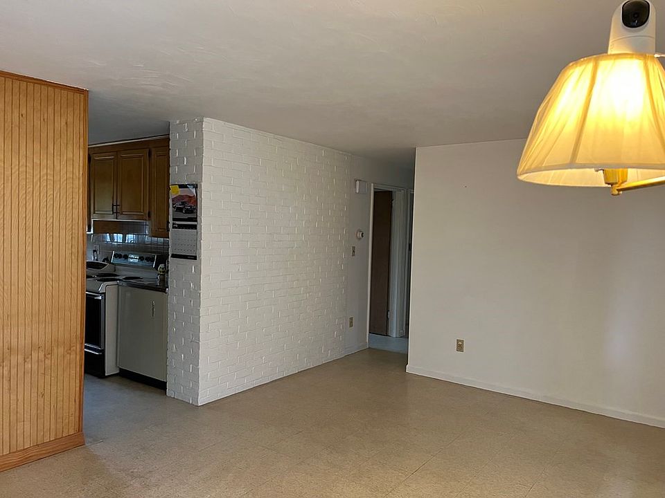 2nd image of 14 Budd Ave