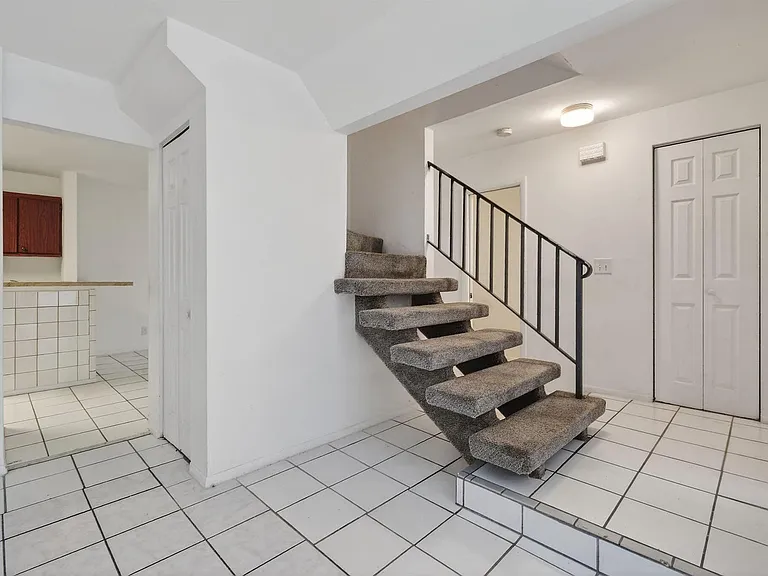 3502 Gardens East Dr #B — Photo 8