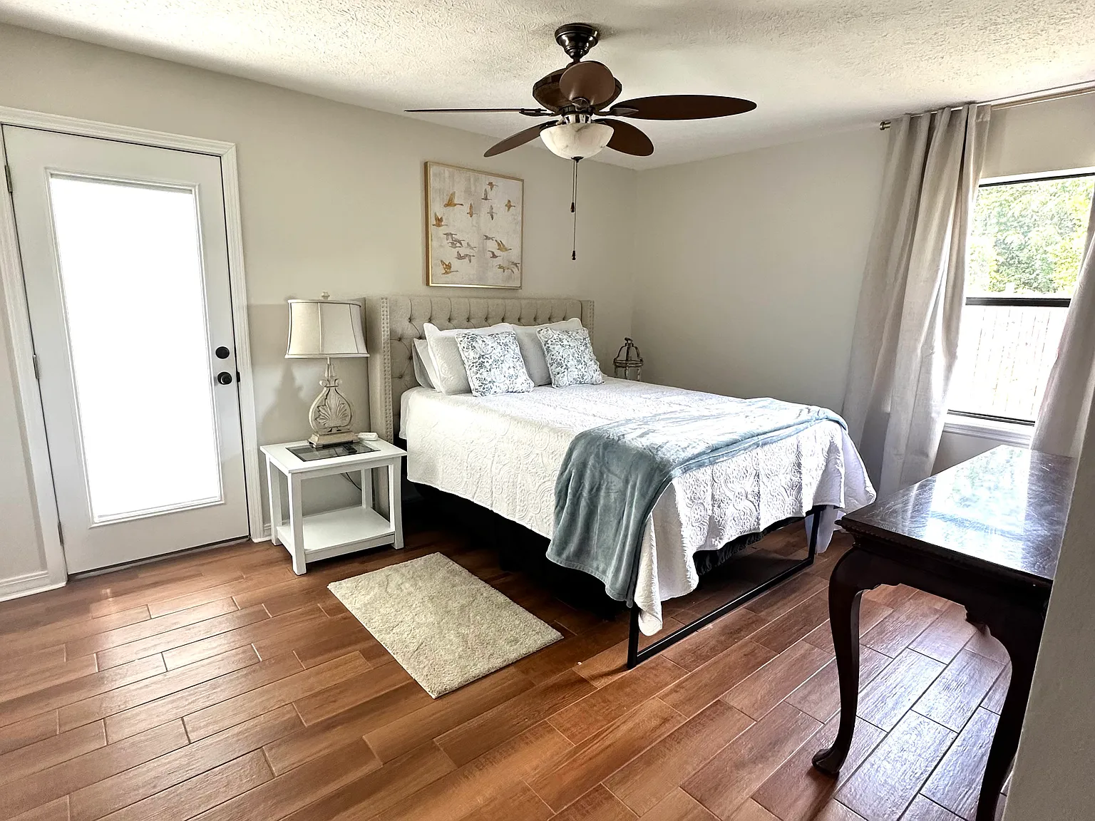 3 bed, 1184 sqft, $2,800 — Photo 2