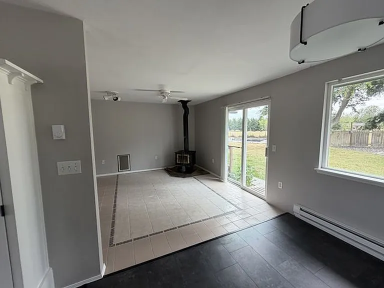 100 W Robert Pl — Photo 9