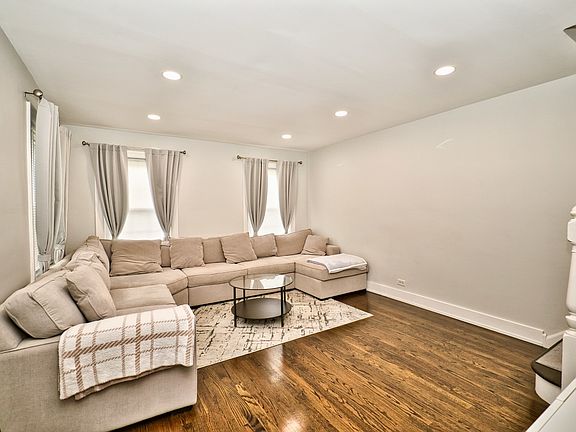4th image of 6425 N Kimball Ave