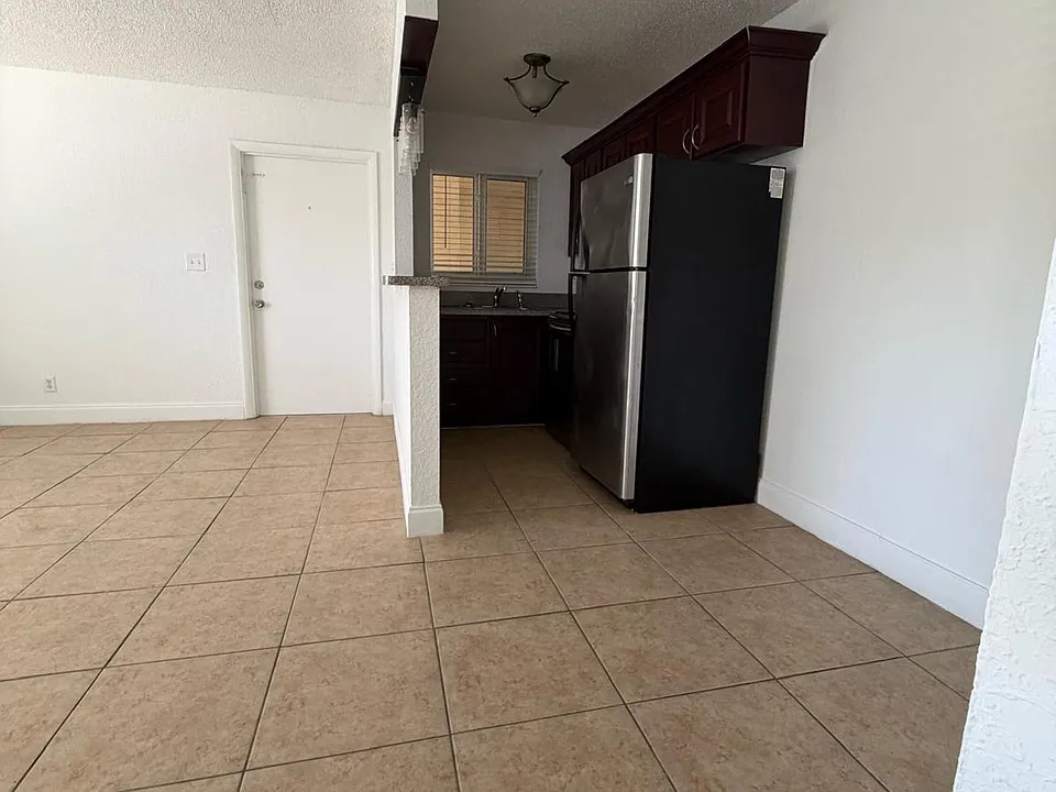 1440 SW 4th Ave #15