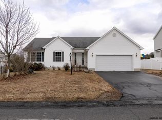23 Janine Dr, East Greenbush, NY 12061
