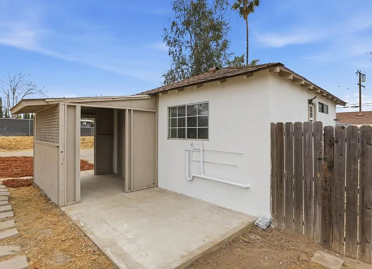 32568 Kentucky St — Photo 8