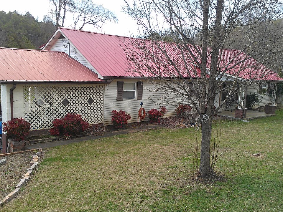 2nd image of 450 Greystone Rd