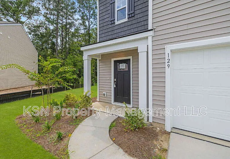 129 Azure Dr — Photo 4