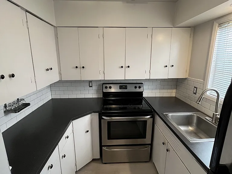 1611 SE Reedway St #1 — Photo 6