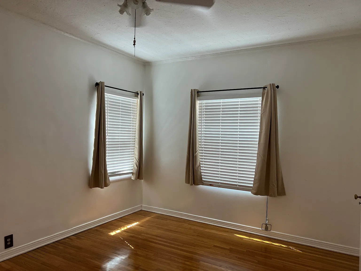 11217 Washington Pl — Photo 3