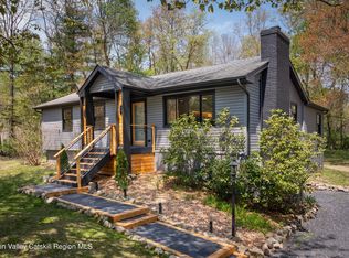 6 Robinson Ln, Highland, NY 12528