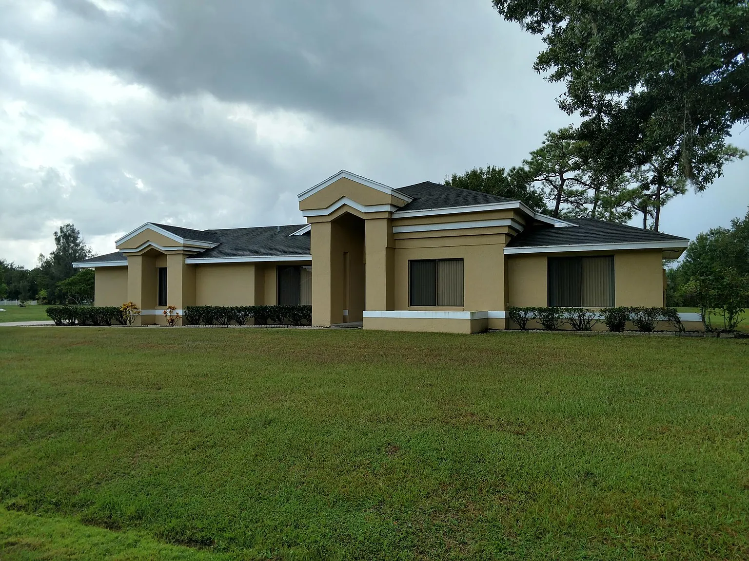 3 bed, 1485 sqft, $2,600 — Photo 2