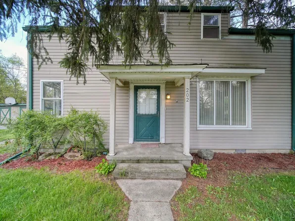 202 Wood St, Petersburg, MI 49270