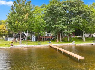 281 W Lake Dr, Cadillac, MI 49601