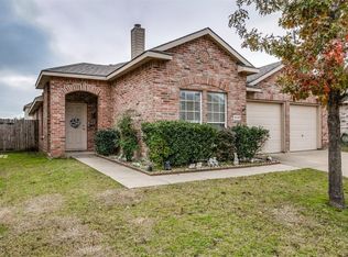 1628 Birds Eye Rd, Fort Worth, TX 76177