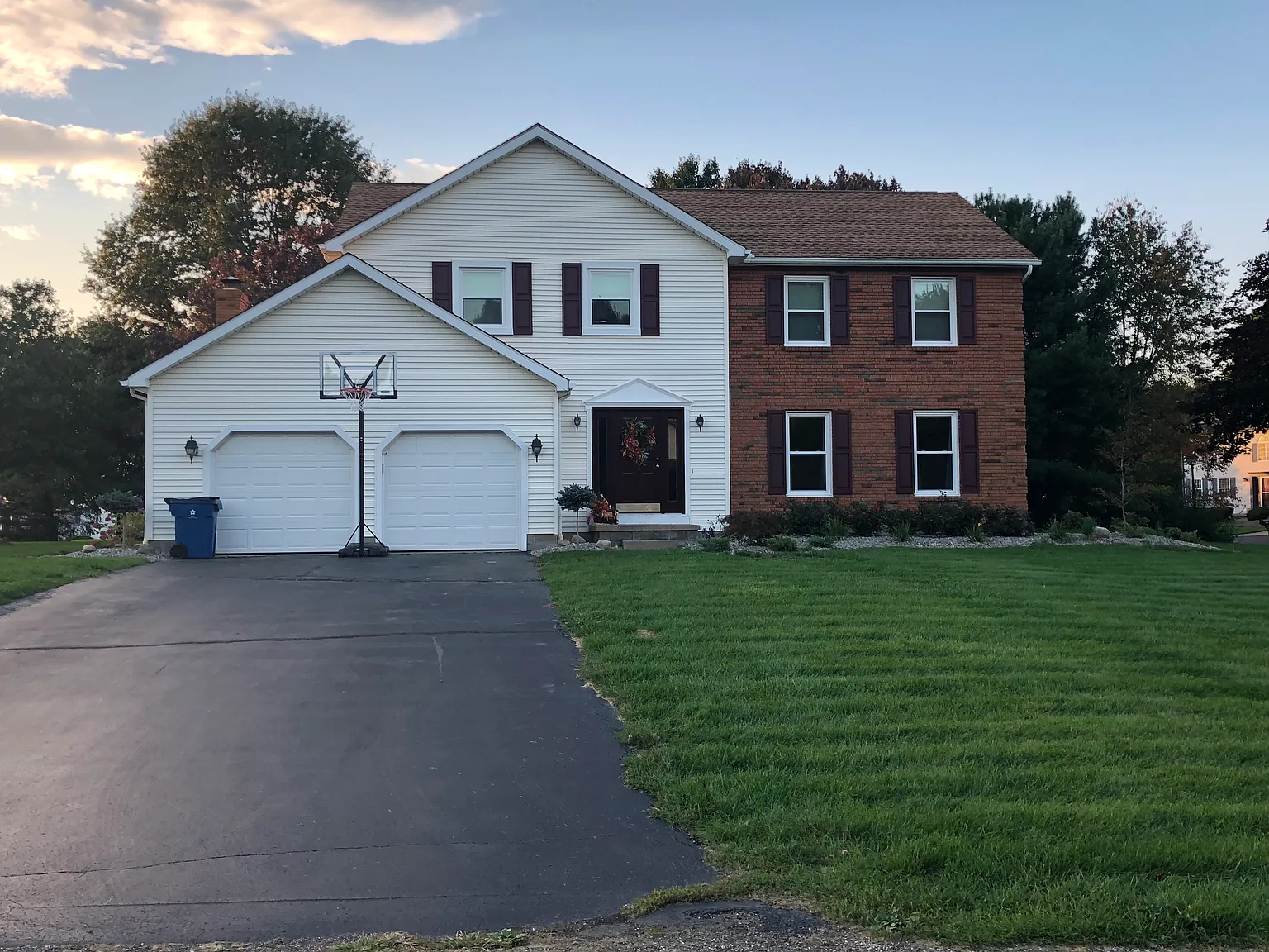 2057 Quail Run Dr photo 1