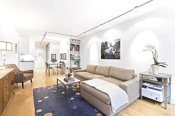 Sold by Compass | media 2