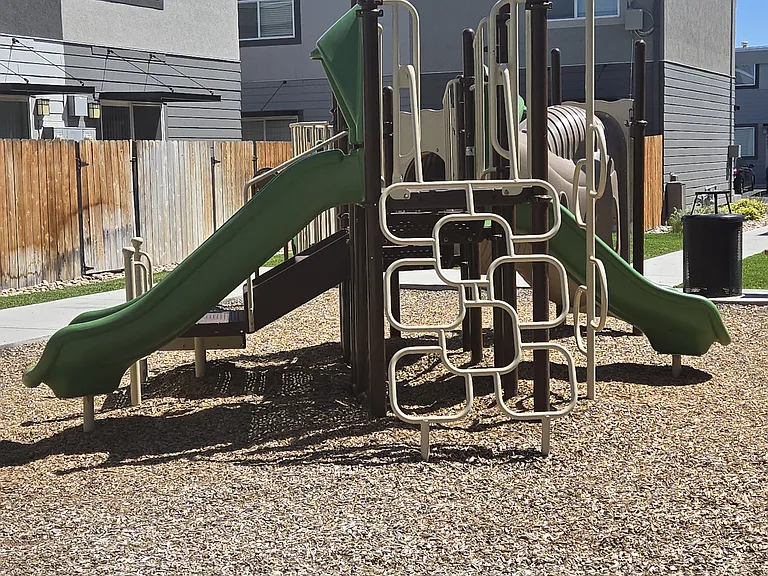 Station Five Townhomes — Photo 13