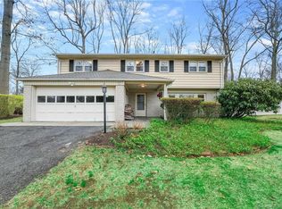 11 Denise Dr, Stamford, CT 06905