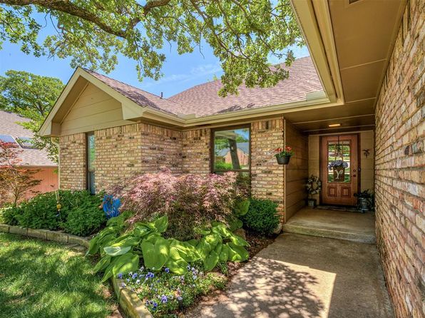 1218 Richmond Rd, Edmond, OK 73034