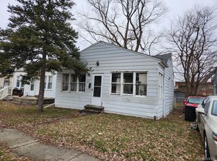 621 Ardmore Dr, Ferndale, MI 48220