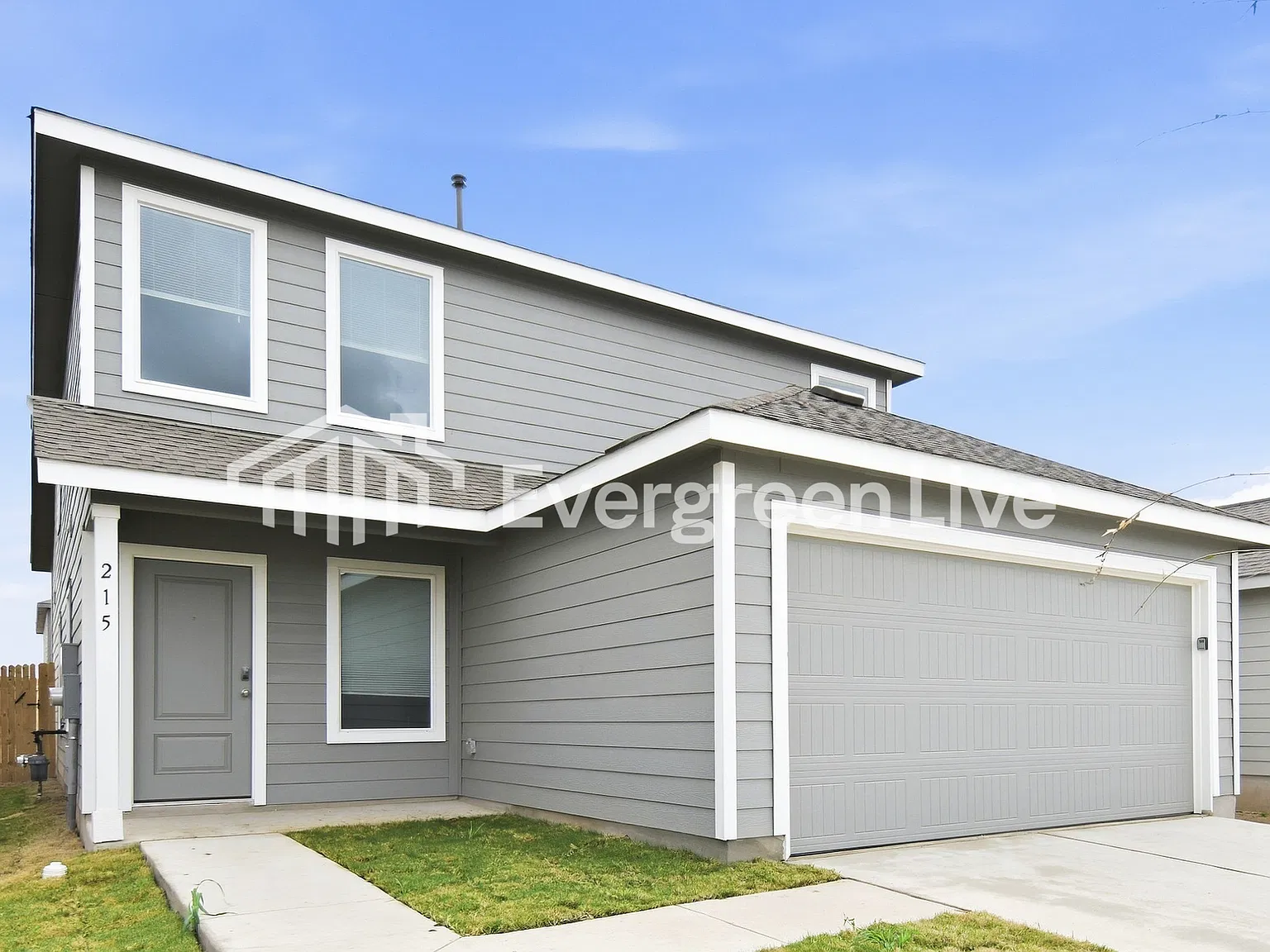 4 bed, 2.5 bath, 1867 sqft, $1,800 — Photo 3