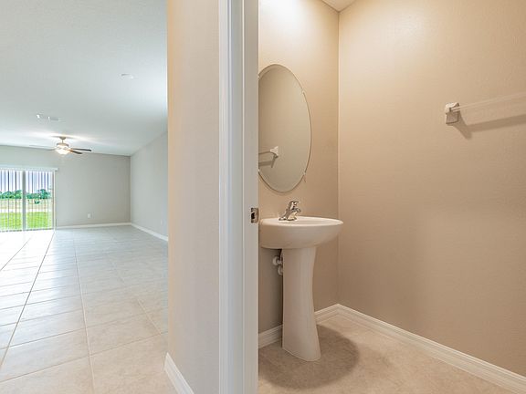 4th image of 15503 Peace River Pl