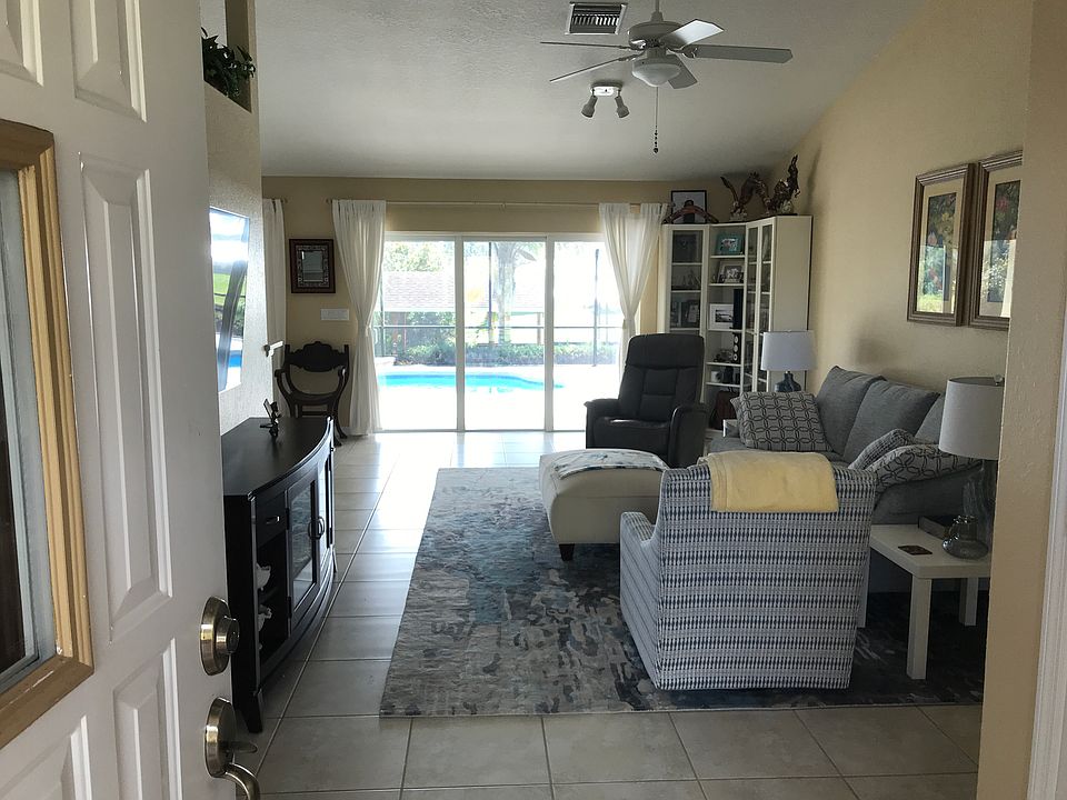 Entry into living room 