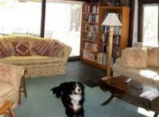 18 Juniper Ln, Amherst, MA 01002