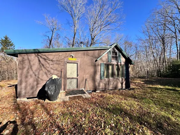 75 Half Township Road, Lincoln, ME 04457