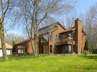 3225 W River Rd, Grand Island, NY 14072