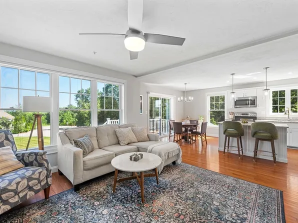 1218 Hazelwood Way #1218, Clinton, MA 01510