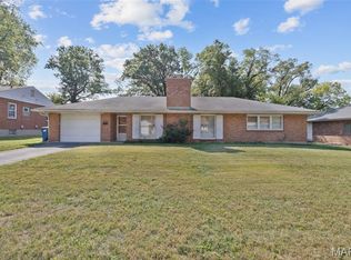 222 Wooster Dr, Saint Louis, MO