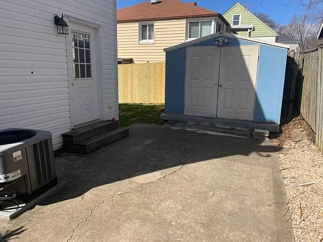 1913 N Edison St — Photo 22