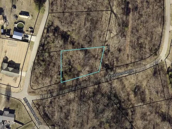 182 Twin Brook Dr, Shepherdsville, KY 40165