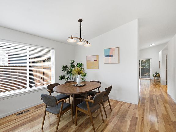 5th image of 62815 Snowcap Ct