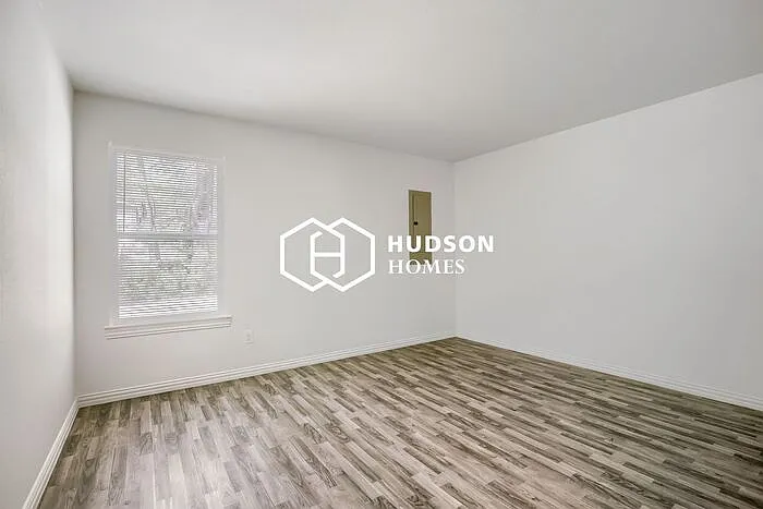 1221 N Whitten Ave — Photo 7