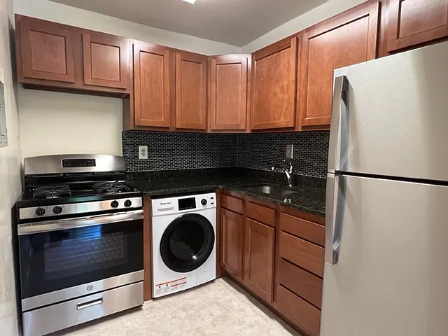 Parkview Gardens Apartments — Photo 22