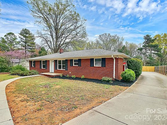 2nd image of 7940 Wilson Woods Dr