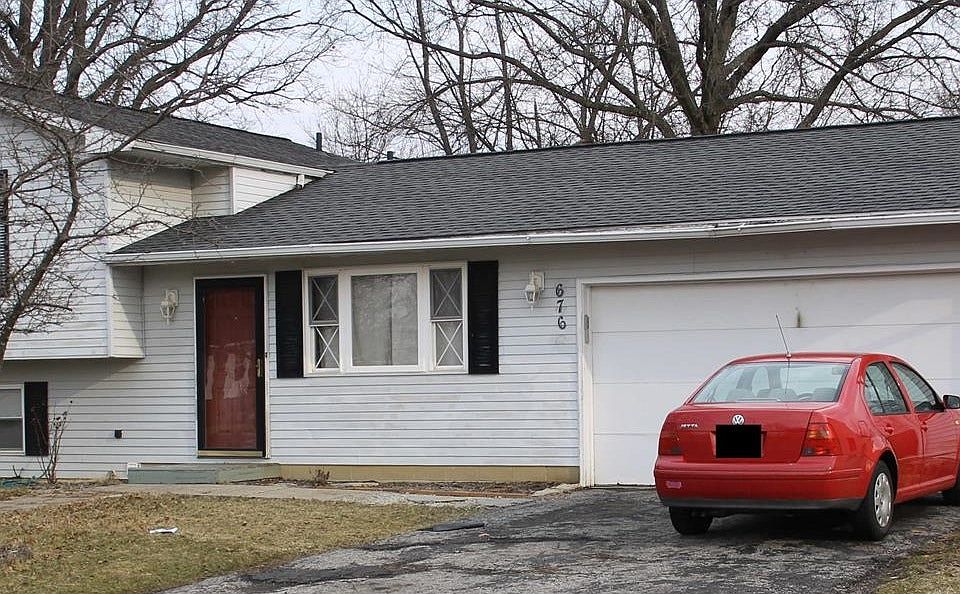 1st image of 676 Ravenna Cir