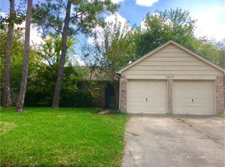 9215 McAfee Dr, Houston, TX 77031