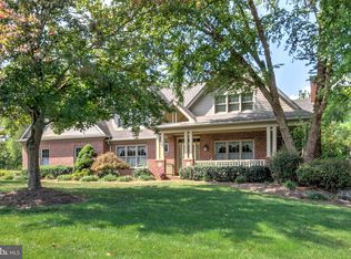 2 Resch Ln, Lancaster, PA 17602