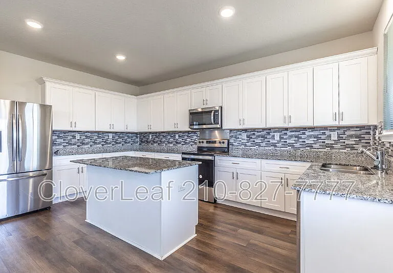 6823 Ashcat — Photo 10
