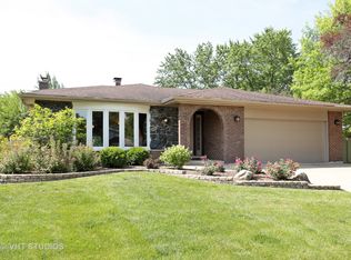 3229 Stewart Dr, Darien, IL