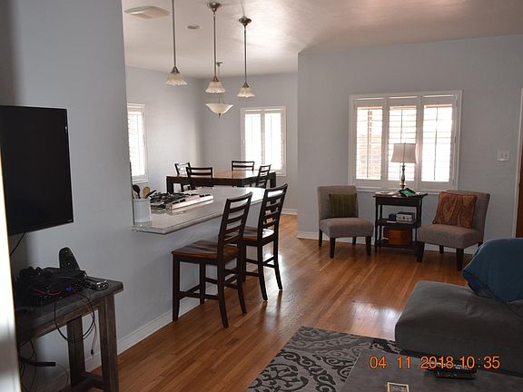 Living room dining room