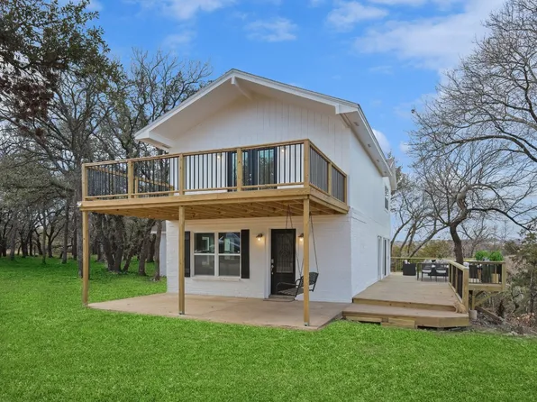 133 Brook Dr, Cresson, TX 76035